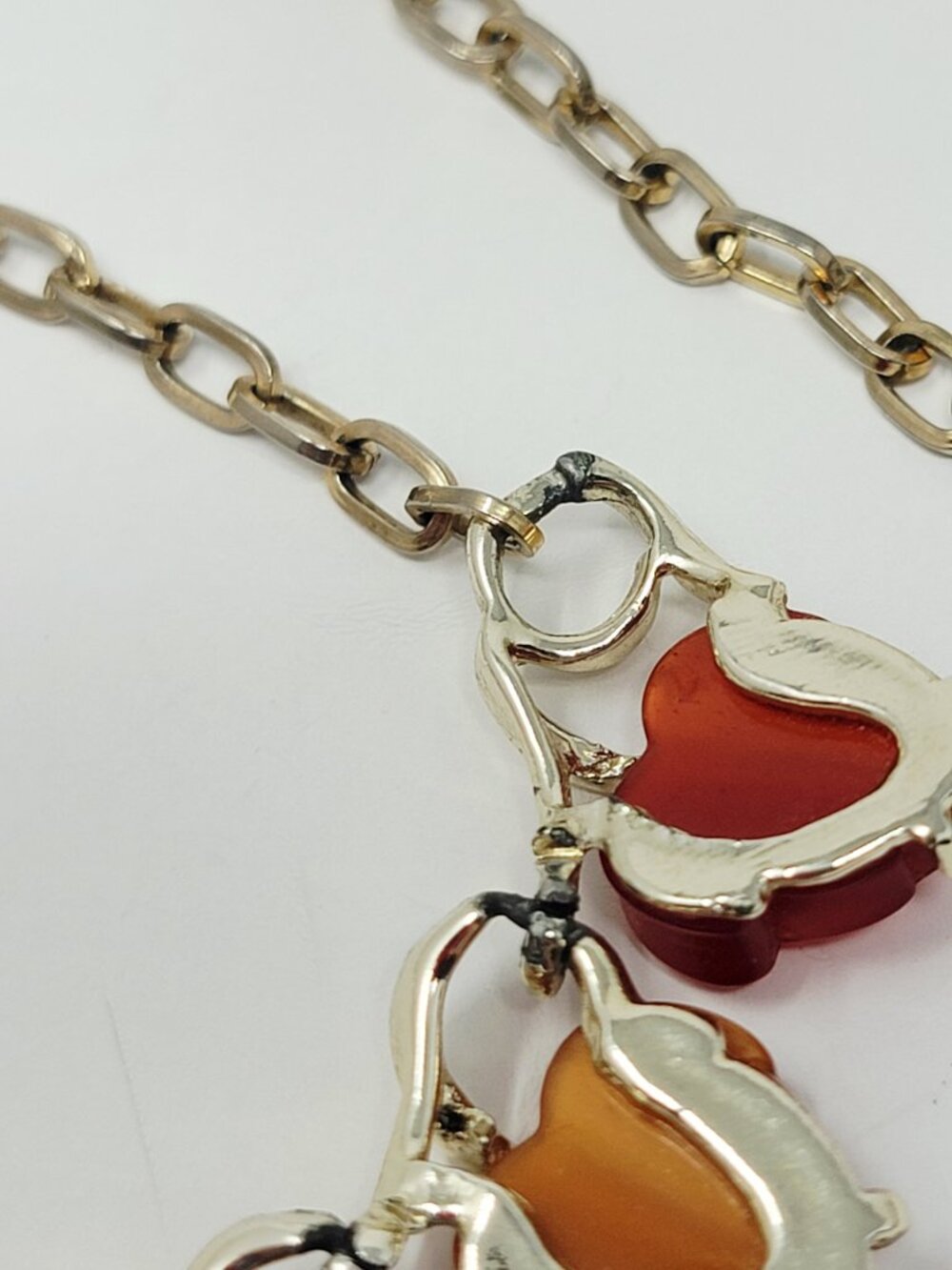 Vintage Thermoset Orange Leaf Necklace Gold Tone Retro Mid Century Statement - Picture 4 of 4